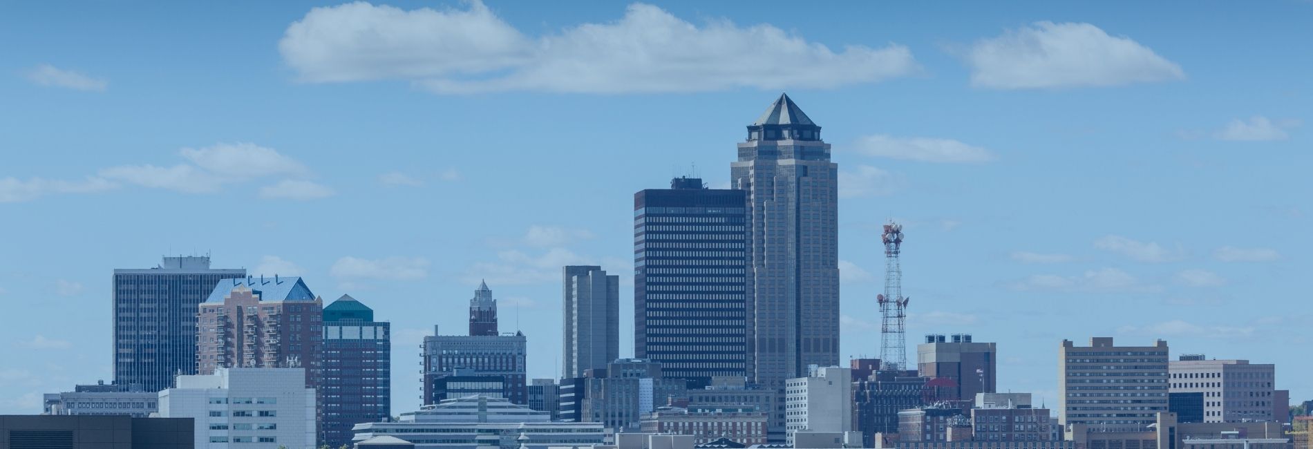 9 Hotels with Park Stay Fly Packages Near DSM Airport