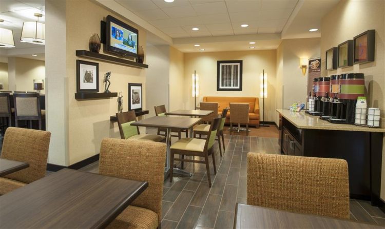 Hampton Inn Washington-Dulles Int'l Airport South , DC 201511 near Washington Dulles International Airport View Point 7