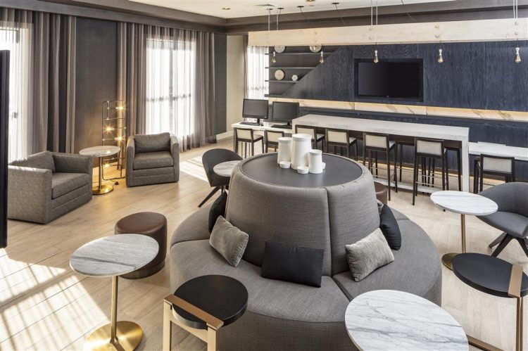 DoubleTree by Hilton Boston Logan Airport Chelsea , MA 02150 near Boston Logan International Airport View Point 4
