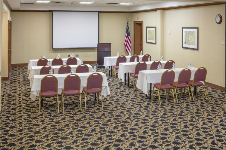 DoubleTree by Hilton Boston Logan Airport Chelsea , MA 02150 near Boston Logan International Airport View Point 3