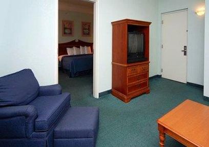 Cocoa Beach Suites Hotel , FL 32931 near Port Canaveral Cruise View Point 7