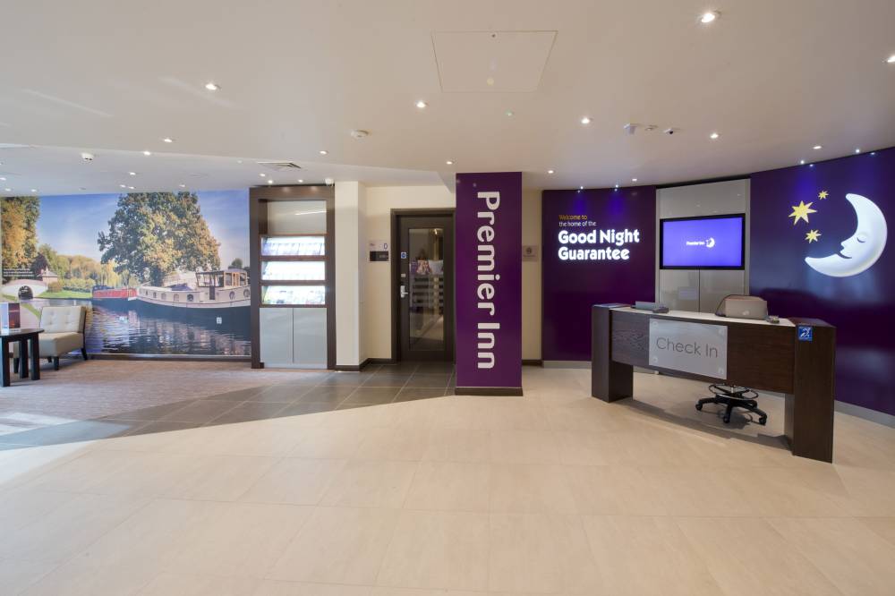 London Uxbridge 6