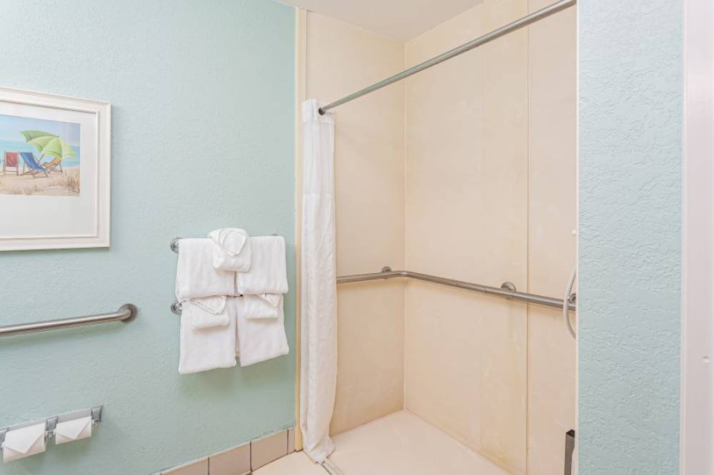 The Beachside Hotel And Suites